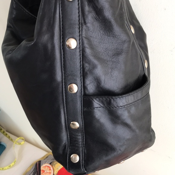 Michael Kors Large Shoulder tote Black soft leather Delancy bag Gold tone chains - Picture 5 of 16